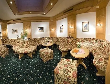 Persura Hotel 3*