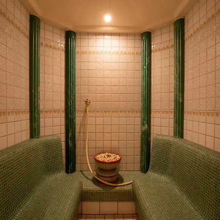 Persura Hotel 3*