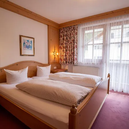 Persura Hotel 3*